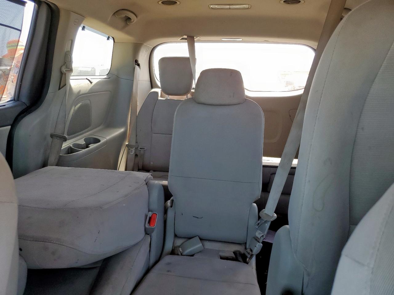 2015 Kia Sedona Lx VIN: KNDMB5C19F6058692 Lot: 66756495