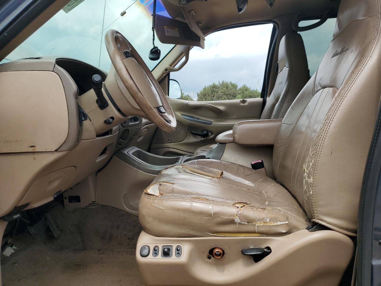 1998 Ford Expedition VIN: 1FMPU18L6WLB25496 Lot: 66405165