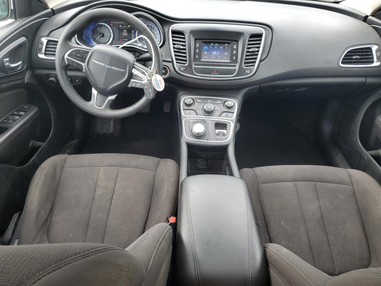 2015 Chrysler 200 Limited VIN: 1C3CCCAB1FN669335 Lot: 63912875