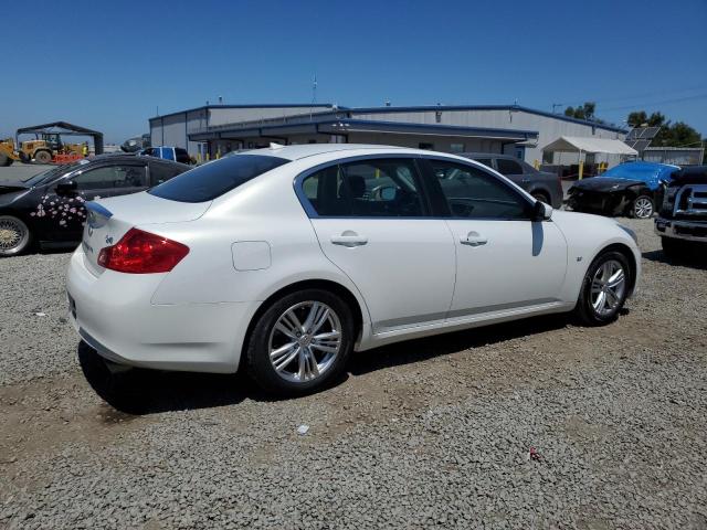  INFINITI Q40 2015 Белы