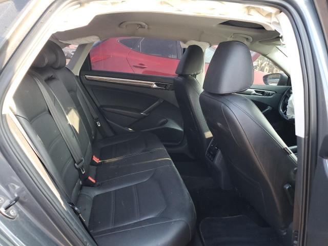 2017 VOLKSWAGEN PASSAT SE  