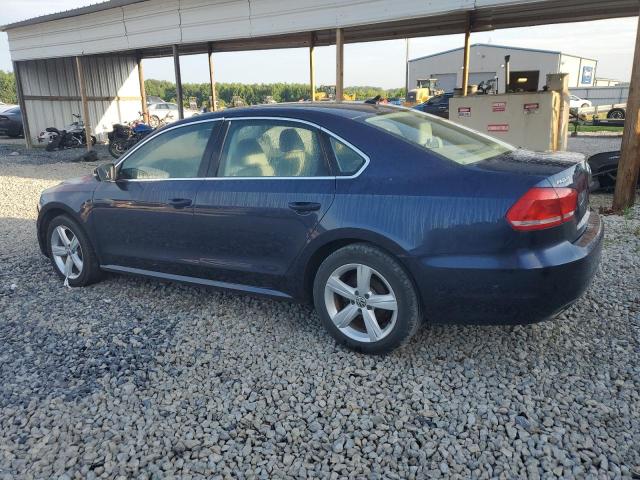 Sedans VOLKSWAGEN PASSAT 2013 Granatowy