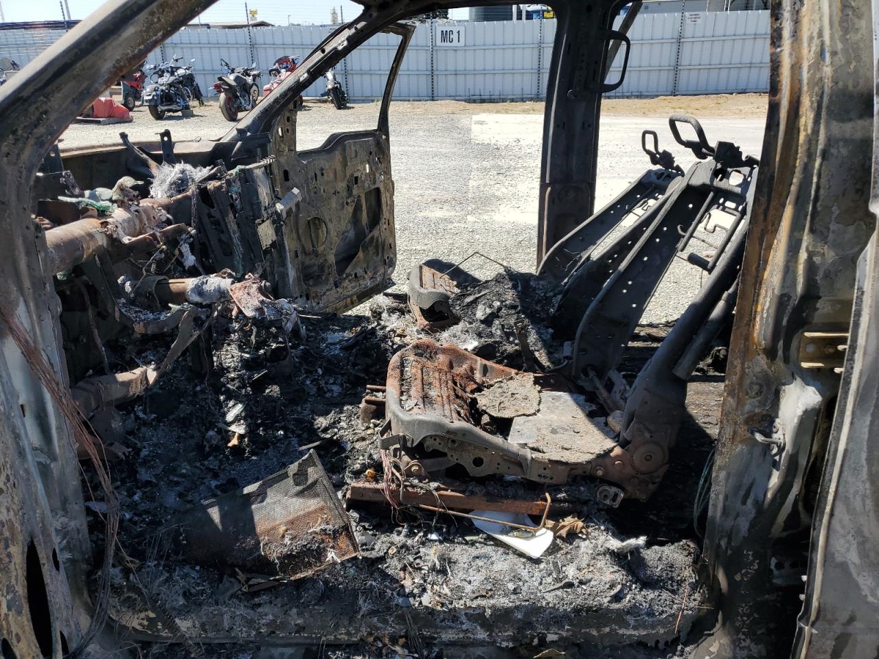 2013 Ford F150 Svt Raptor VIN: 1FTFW1R64DFB53537 Lot: 61943985