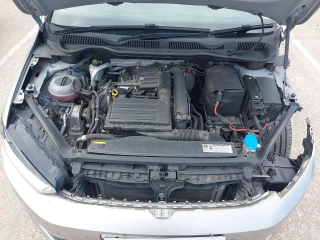 2016 VOLKSWAGEN GOLF SV SE