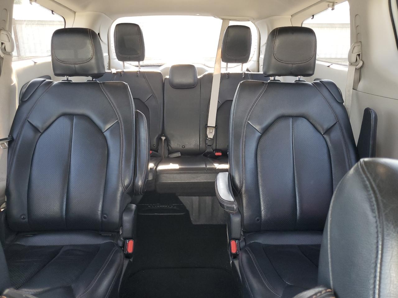 2019 Chrysler Pacifica Touring L VIN: 2C4RC1BG0KR680697 Lot: 64849395