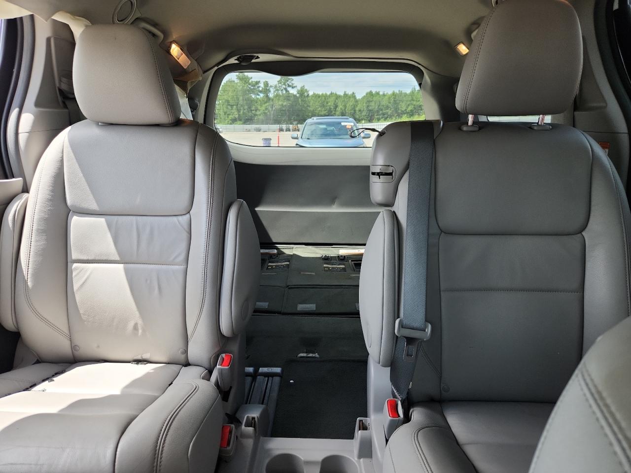 2015 Toyota Sienna Xle VIN: 5TDYK3DCXFS687531 Lot: 64926475