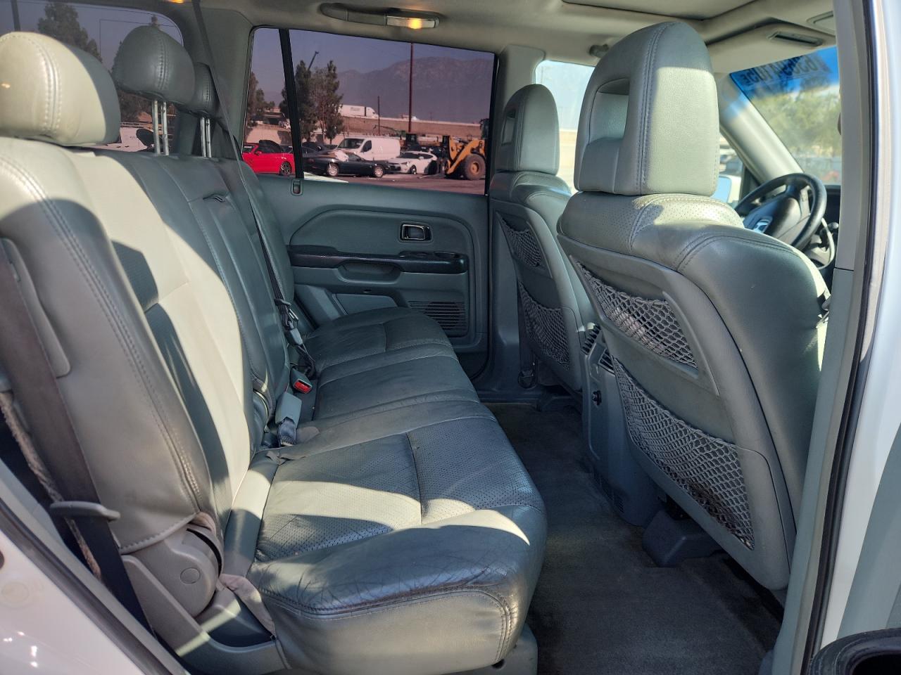 2005 Honda Pilot Exl VIN: 5FNYF18585B051911 Lot: 63694105