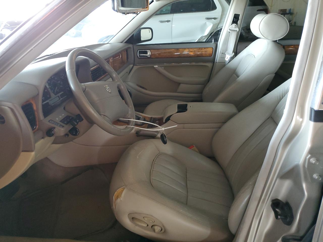 1997 Jaguar Xj6 VIN: SAJHX1244VC810274 Lot: 63093015