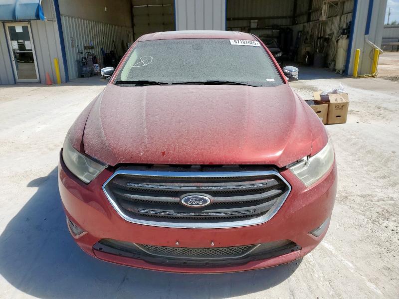 Sedans FORD TAURUS 2013 Czerwony