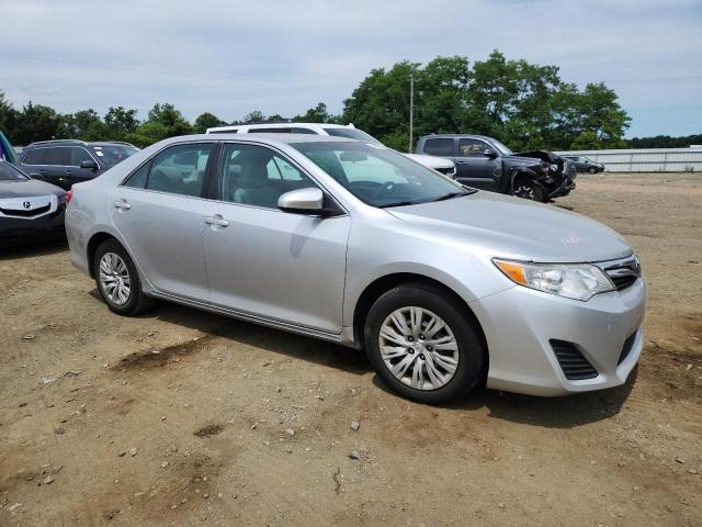  TOYOTA CAMRY 2012 Srebrny