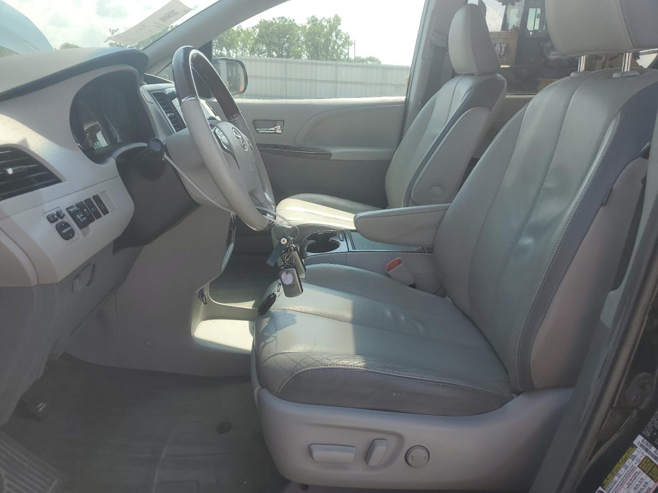 2014 Toyota Sienna Xle VIN: 5TDDK3DC3ES082361 Lot: 64257095