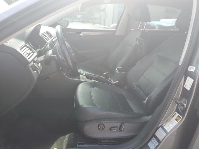  VOLKSWAGEN PASSAT 2016 Gray