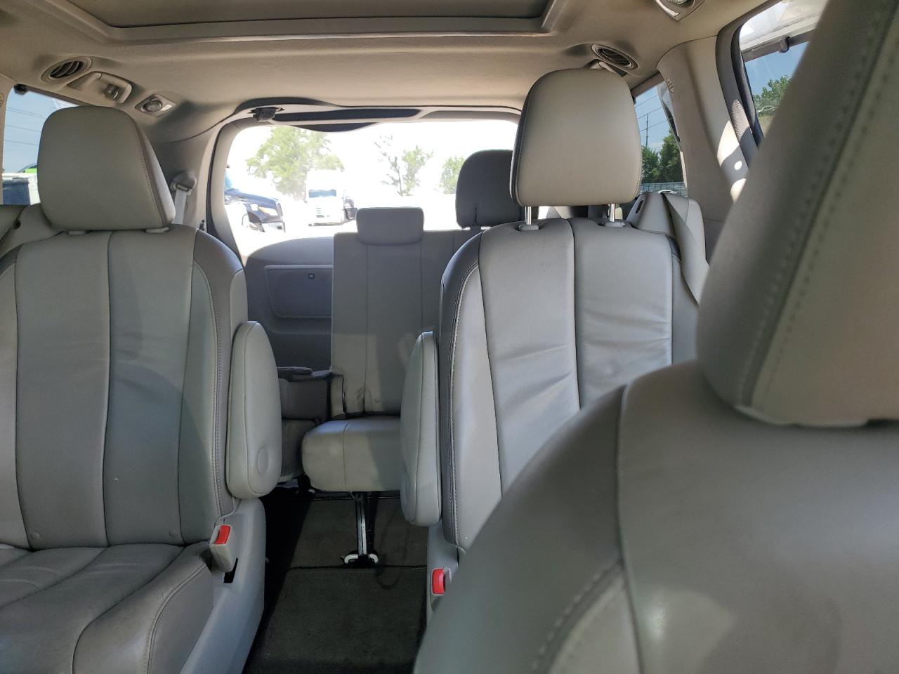 2013 Toyota Sienna Xle VIN: 5TDYK3DC4DS321044 Lot: 64473635