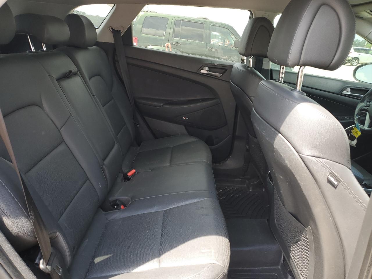 KM8J3CA2XHU582802 2017 Hyundai Tucson Limited