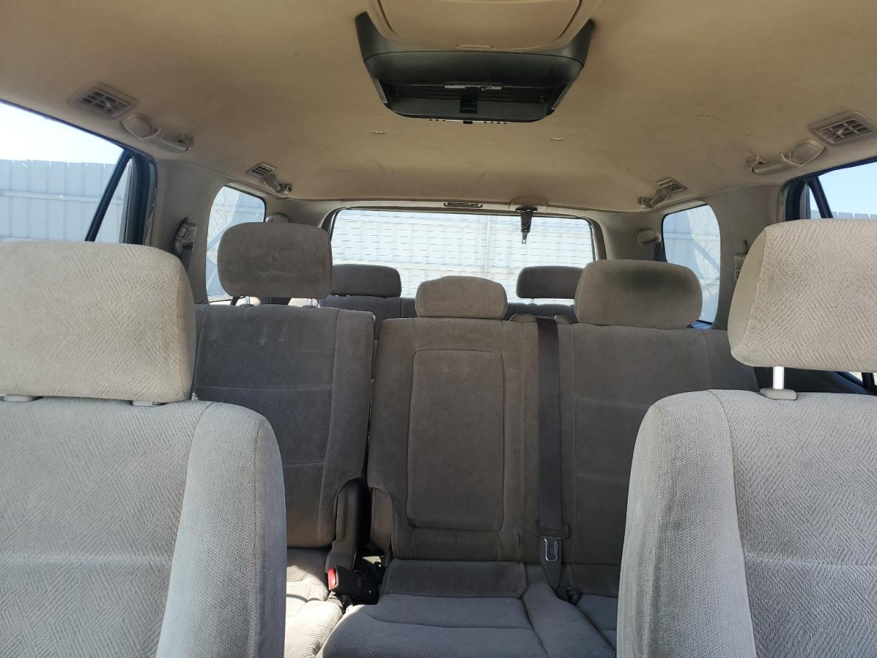 2002 Toyota Sequoia Sr5 VIN: 5TDBT44A32S067766 Lot: 64128245