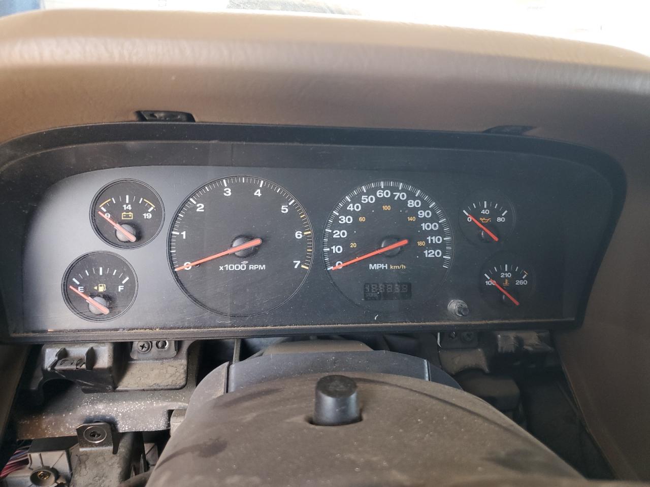 1J4GW48N81C702212 2001 Jeep Grand Cherokee Laredo