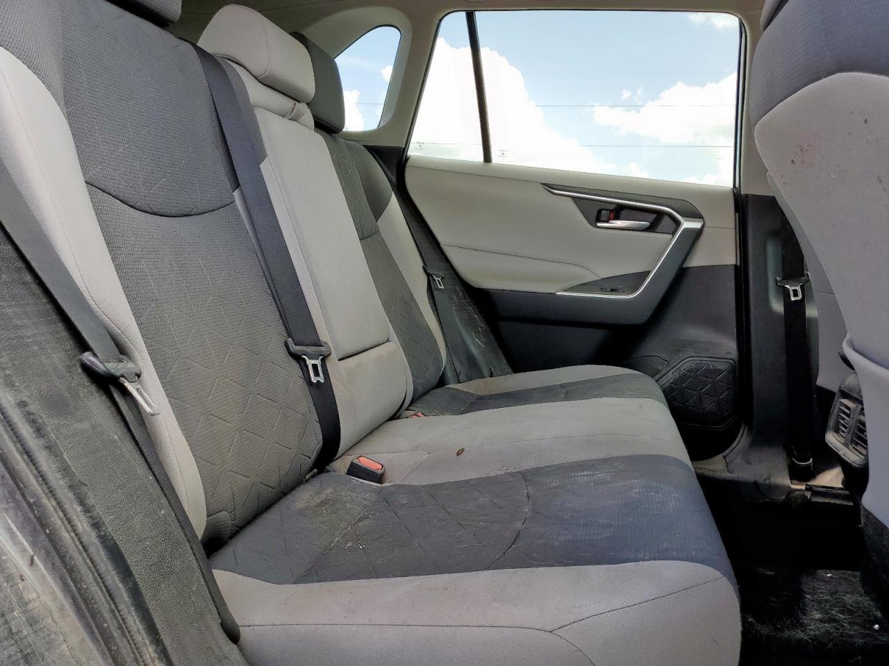 2020 Toyota Rav4 Xle VIN: 2T3W1RFVXLW058597 Lot: 64618145