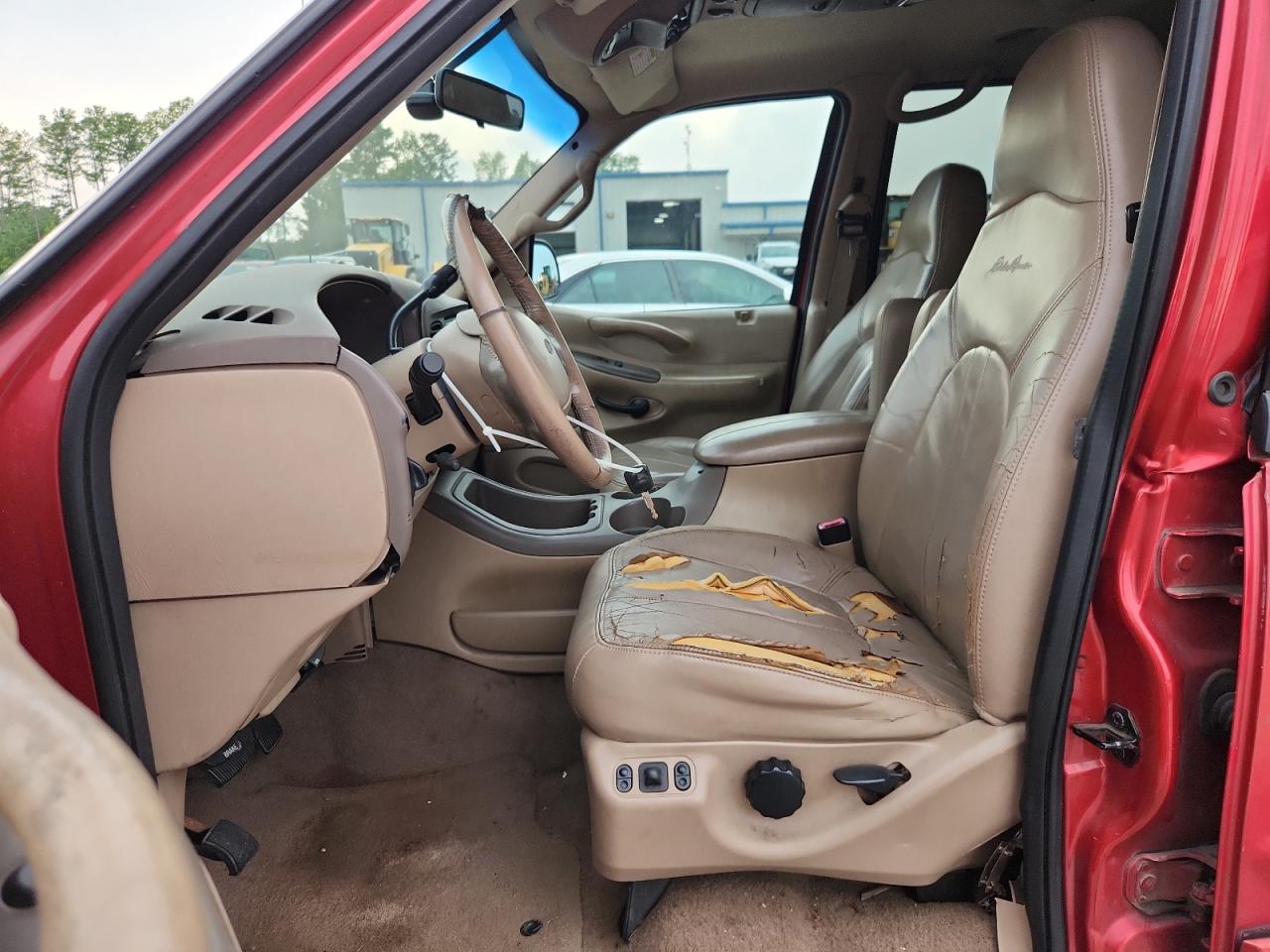 1999 Ford Expedition VIN: 1FMRU1764XLA44647 Lot: 63557285