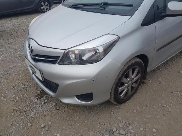 2012 TOYOTA YARIS TR V