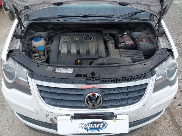2010 VOLKSWAGEN TOURAN MAT