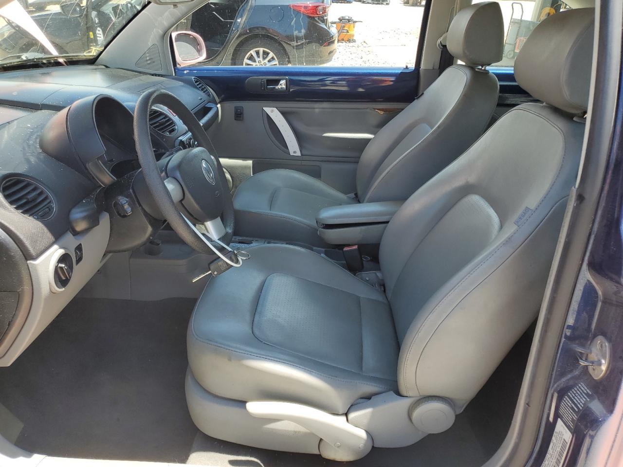 2006 Volkswagen New Beetle 2.5L Option Package 1 VIN: 3VWRW31C76M402889 Lot: 64885345