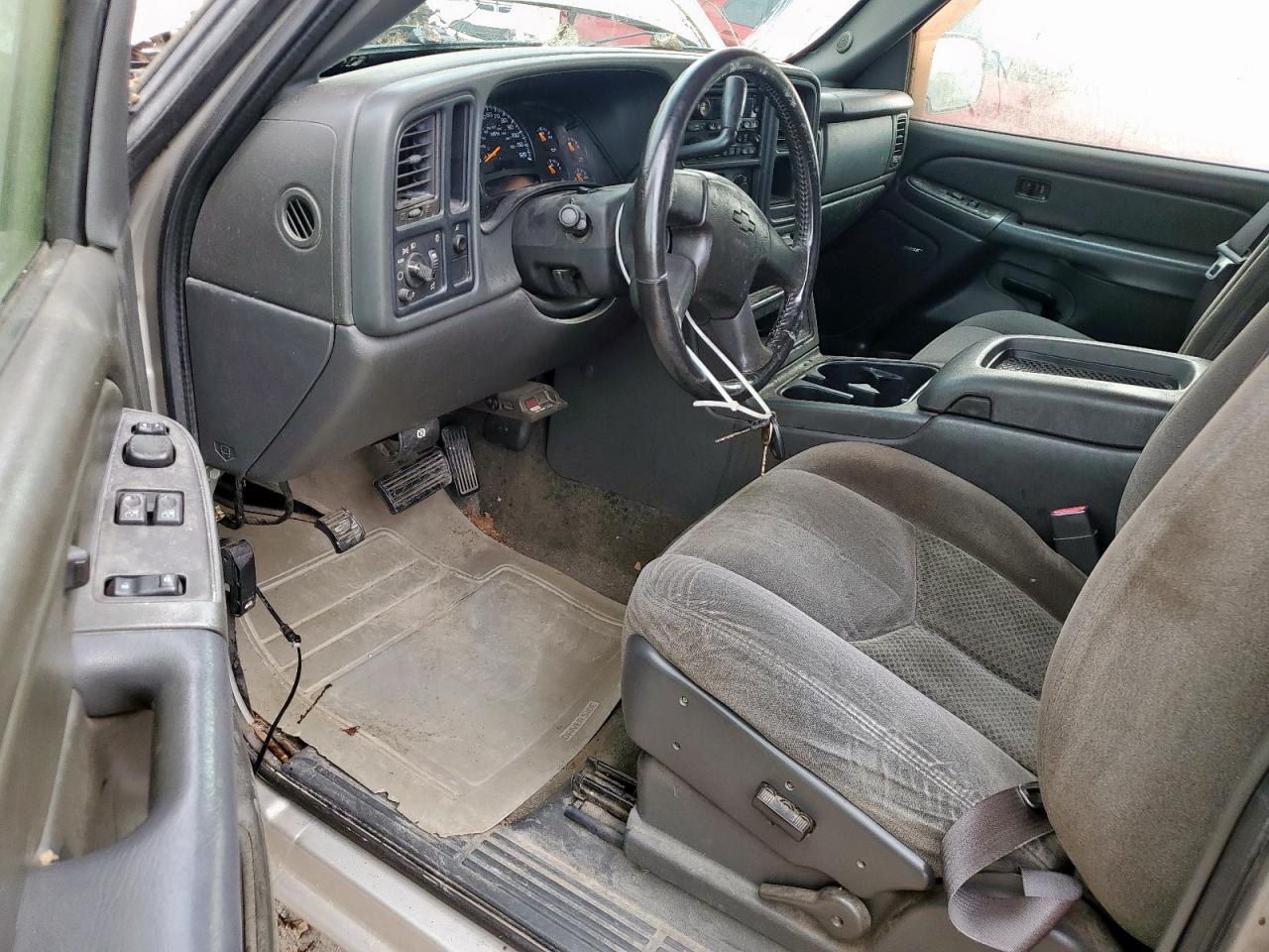 2005 Chevrolet Silverado C1500 VIN: 2GCEC19T251302224 Lot: 65611975