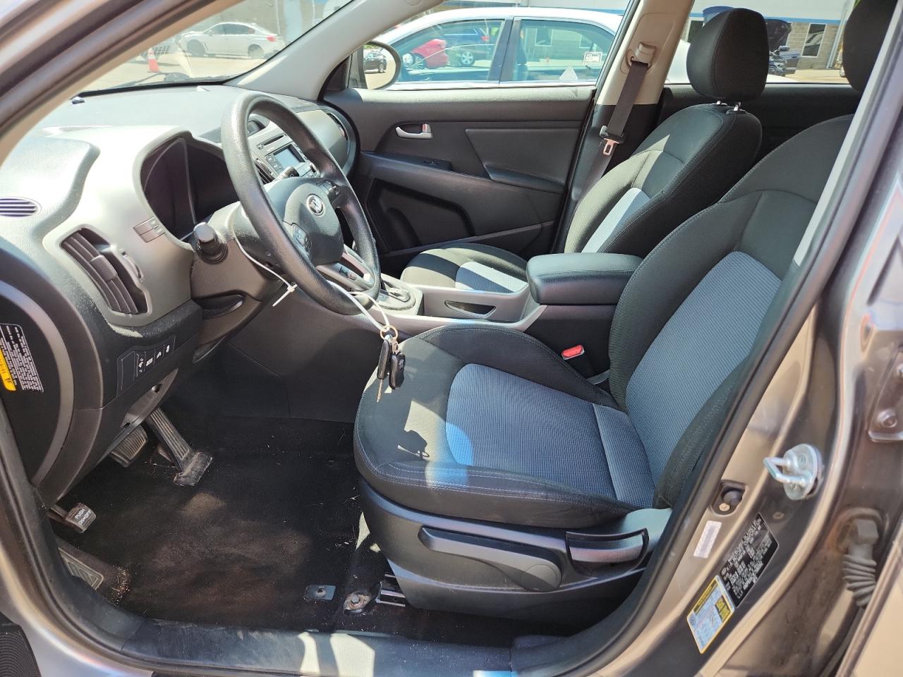 kndpb3ac1e7580392 KNDPB3AC1E7580392 2014 Kia Sportage Base