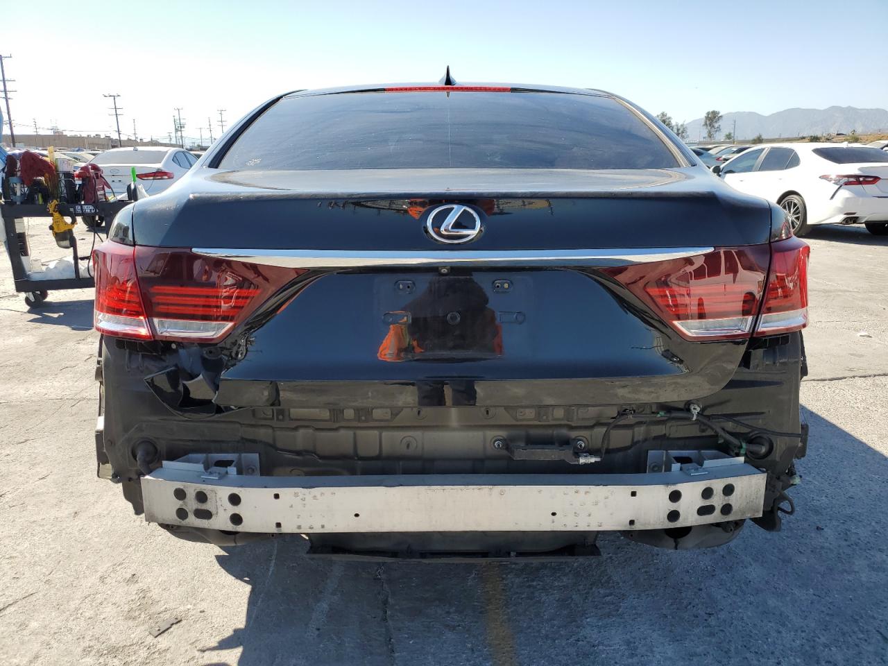 2017 Lexus Ls 460 VIN: JTHBL5EFXH5147028 Lot: 62875195