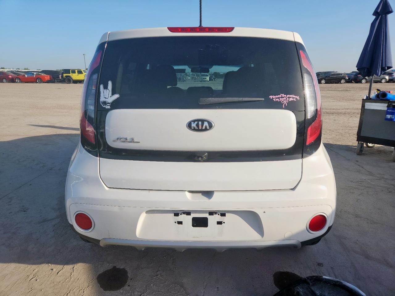 2018 Kia Soul + VIN: KNDJP3A50J7527797 Lot: 62695045