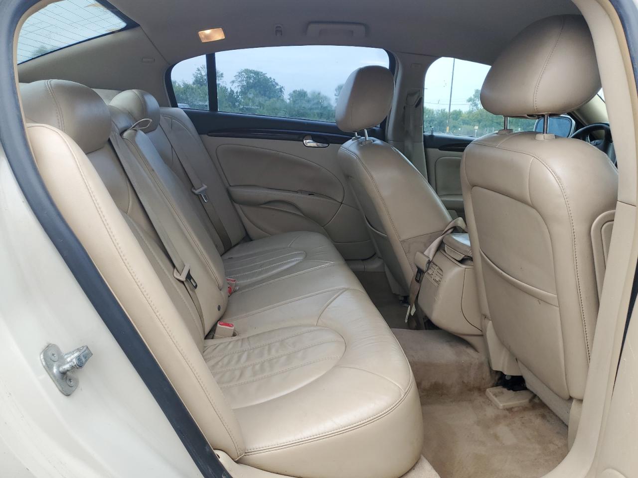 1G4HC5EM3BU103844 BUICK LUCERNE 2011 CREAM Photo 10