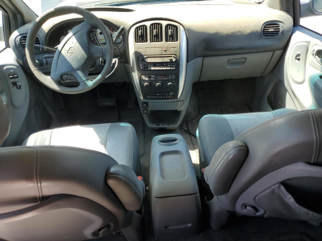 2004 Dodge Grand Caravan Sxt VIN: 2D4GP44L64R570444 Lot: 63784795