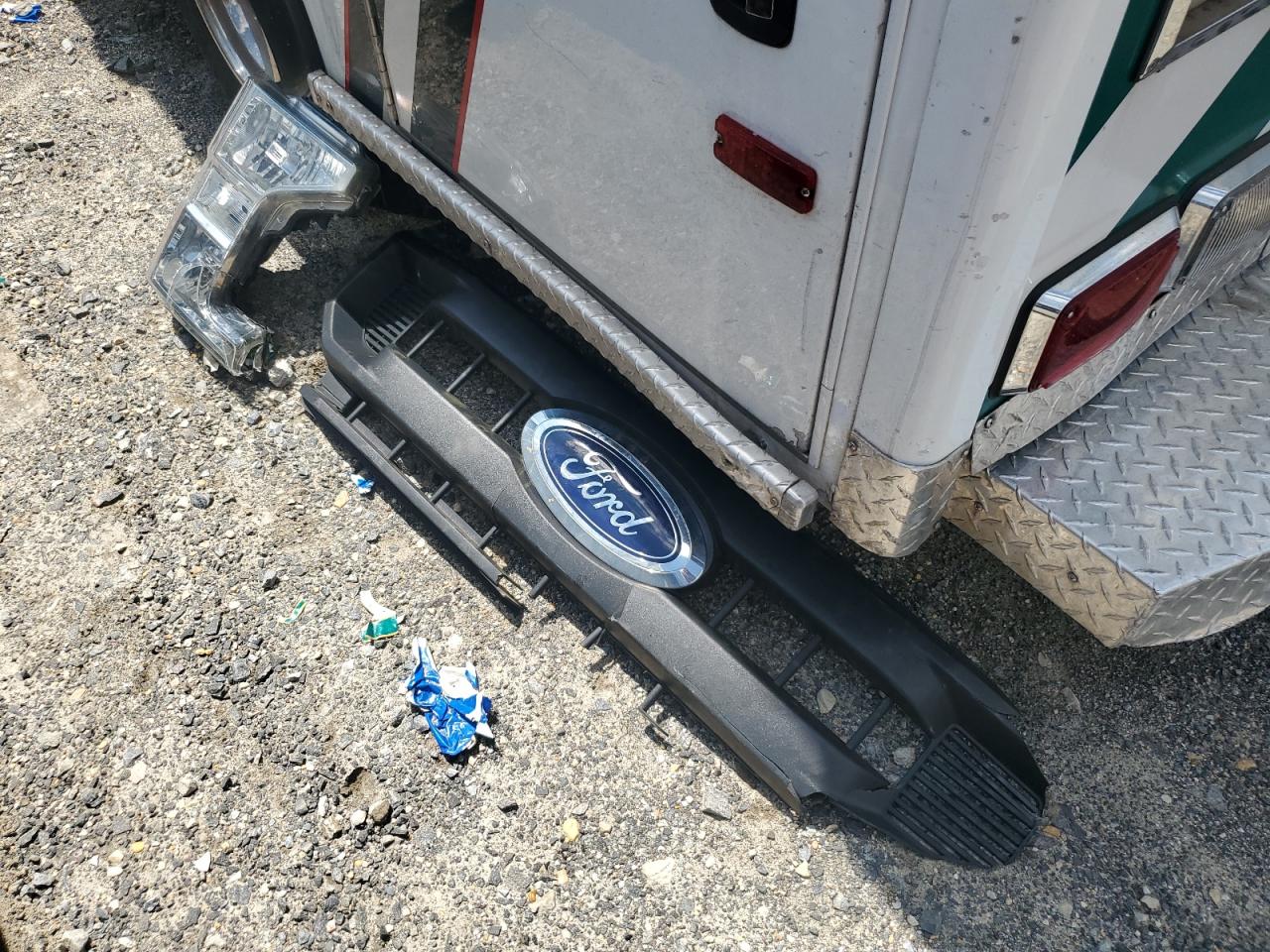 2022 Ford F350 Super Duty VIN: 1FTRF3B61NEF95332 Lot: 63980495
