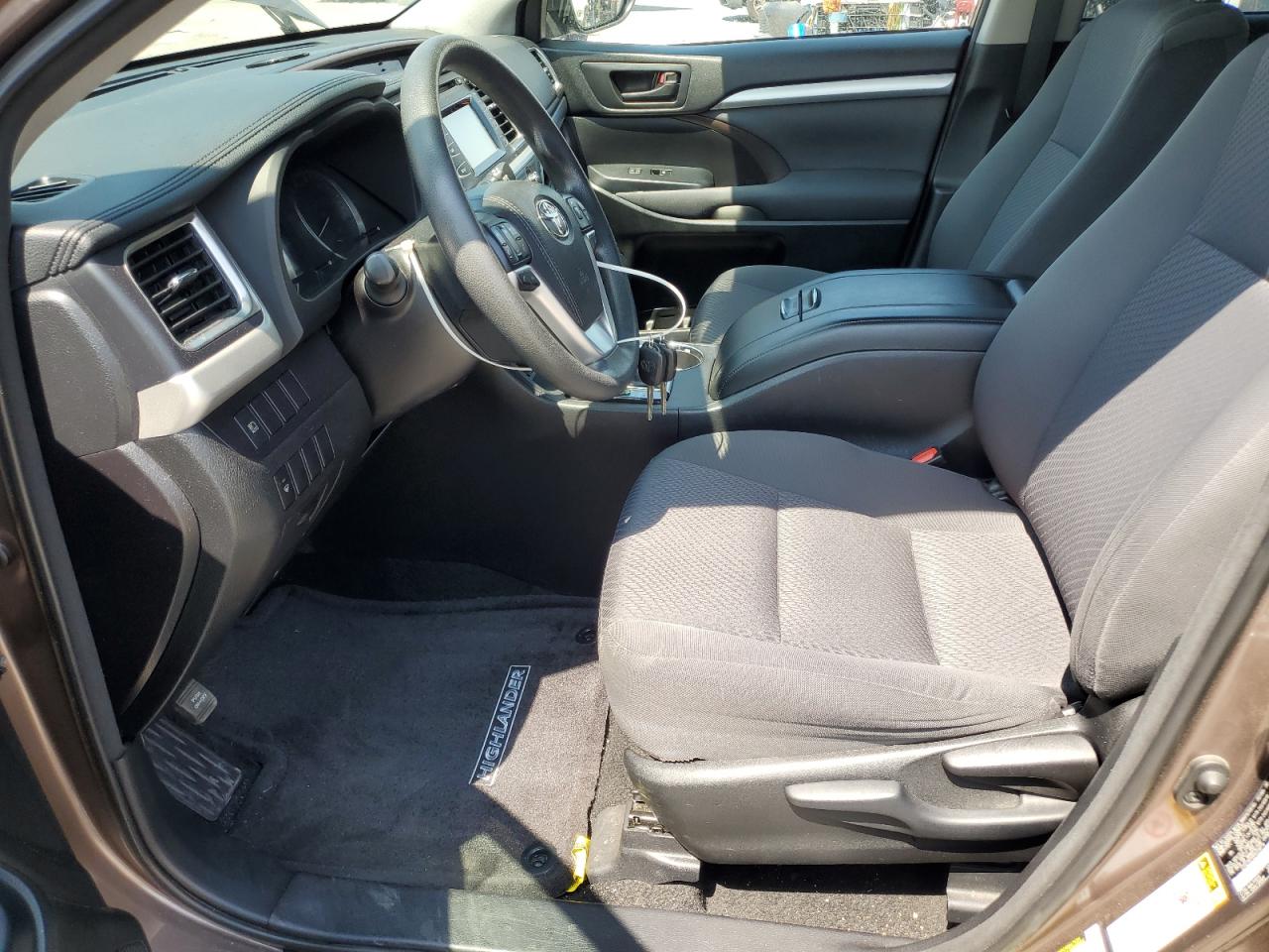 2017 Toyota Highlander Le VIN: 5TDZZRFH5HS228714 Lot: 65010265