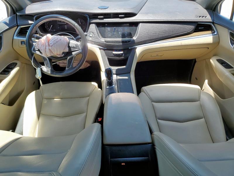  CADILLAC XT5 2017 Серебристый