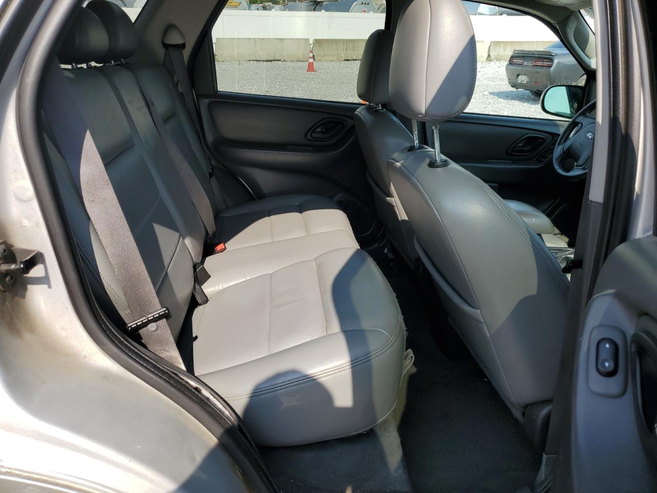 2005 Ford Escape Xlt VIN: 1FMYU03175KA86796 Lot: 65030465