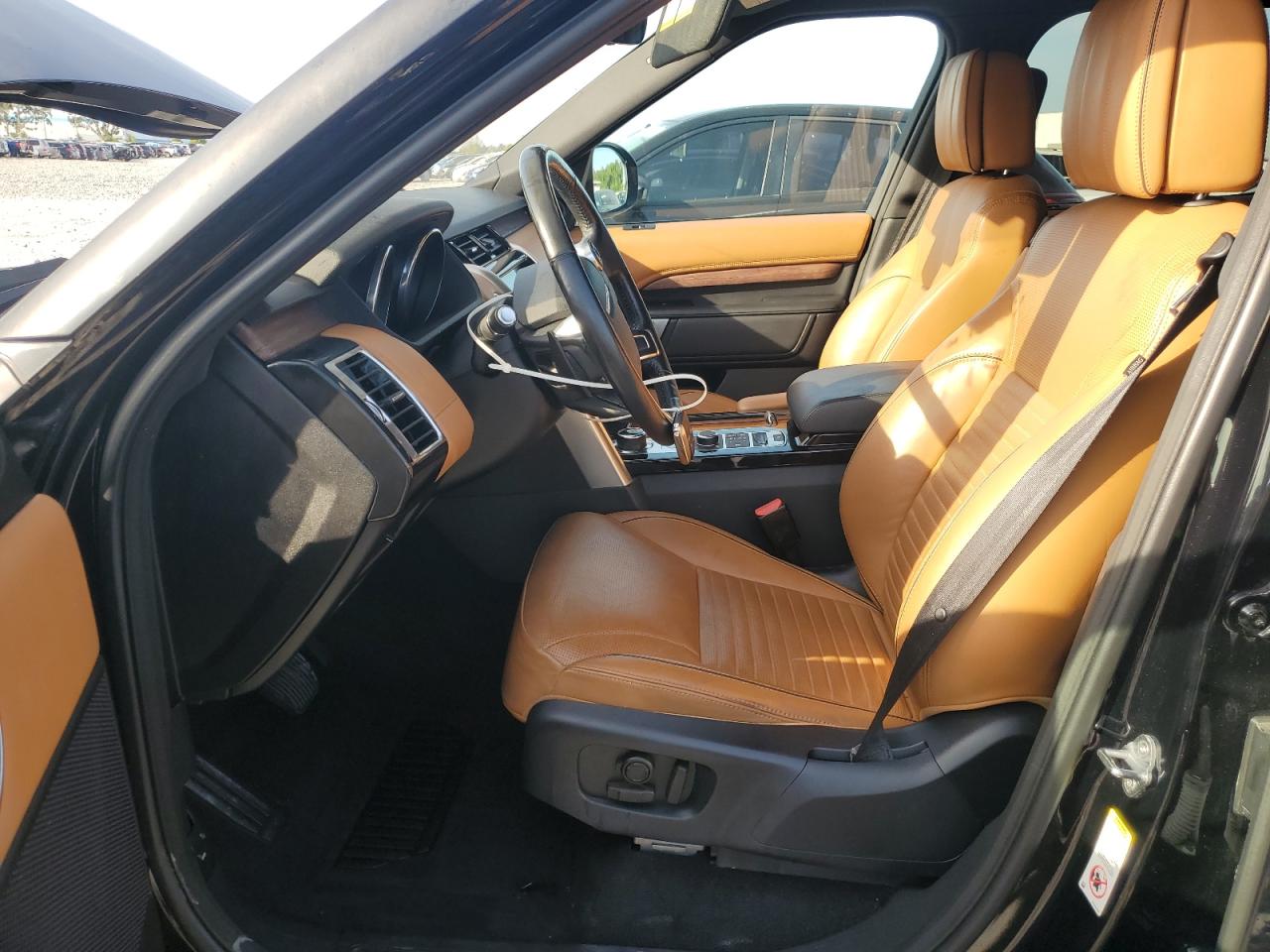 2017 Land Rover Discovery Hse Luxury VIN: SALRHBBV4HA028726 Lot: 64422605
