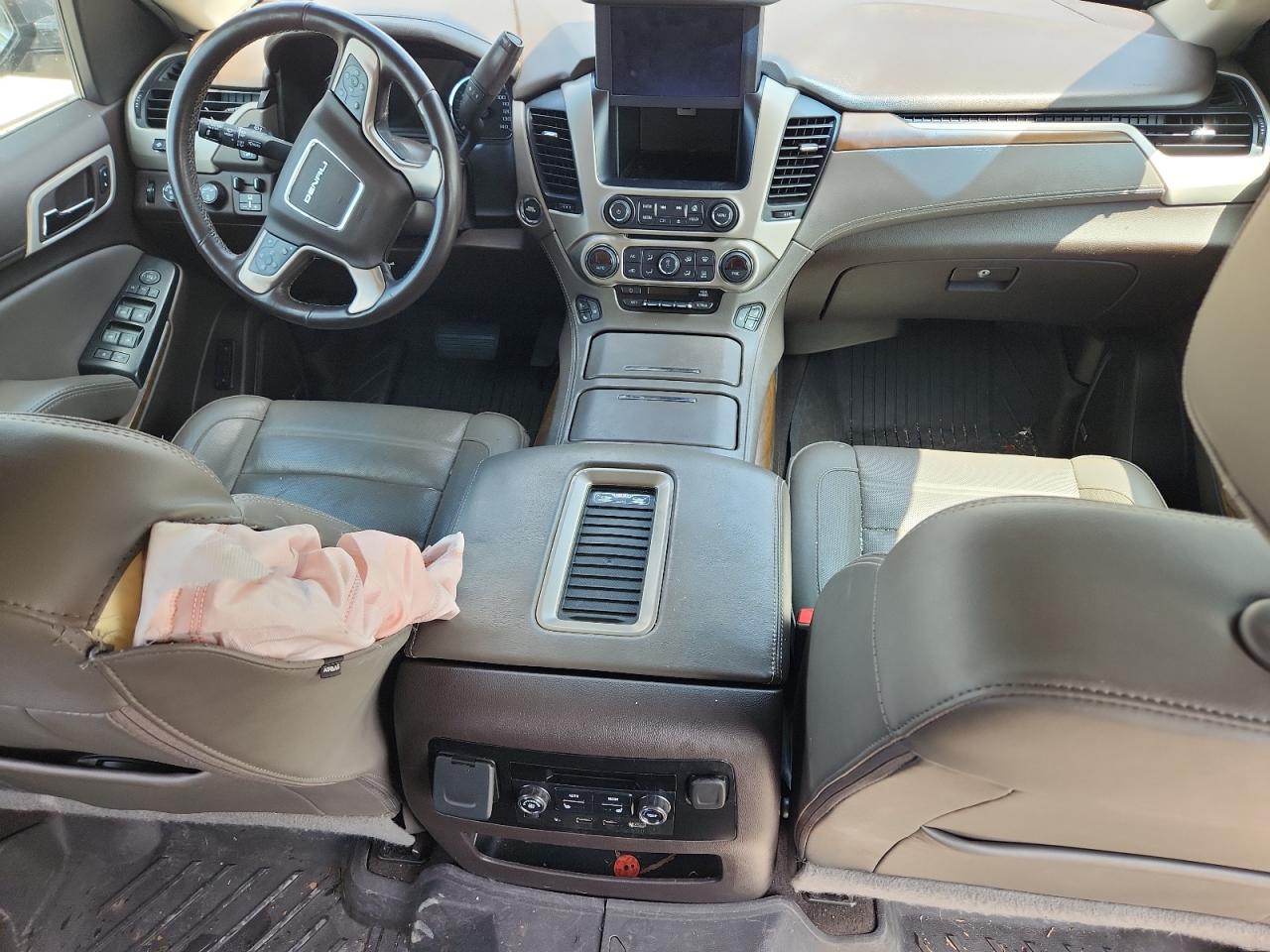 1gks2hkj6lr141456 1GKS2HKJ6LR141456 2020 GMC Yukon Xl Denali