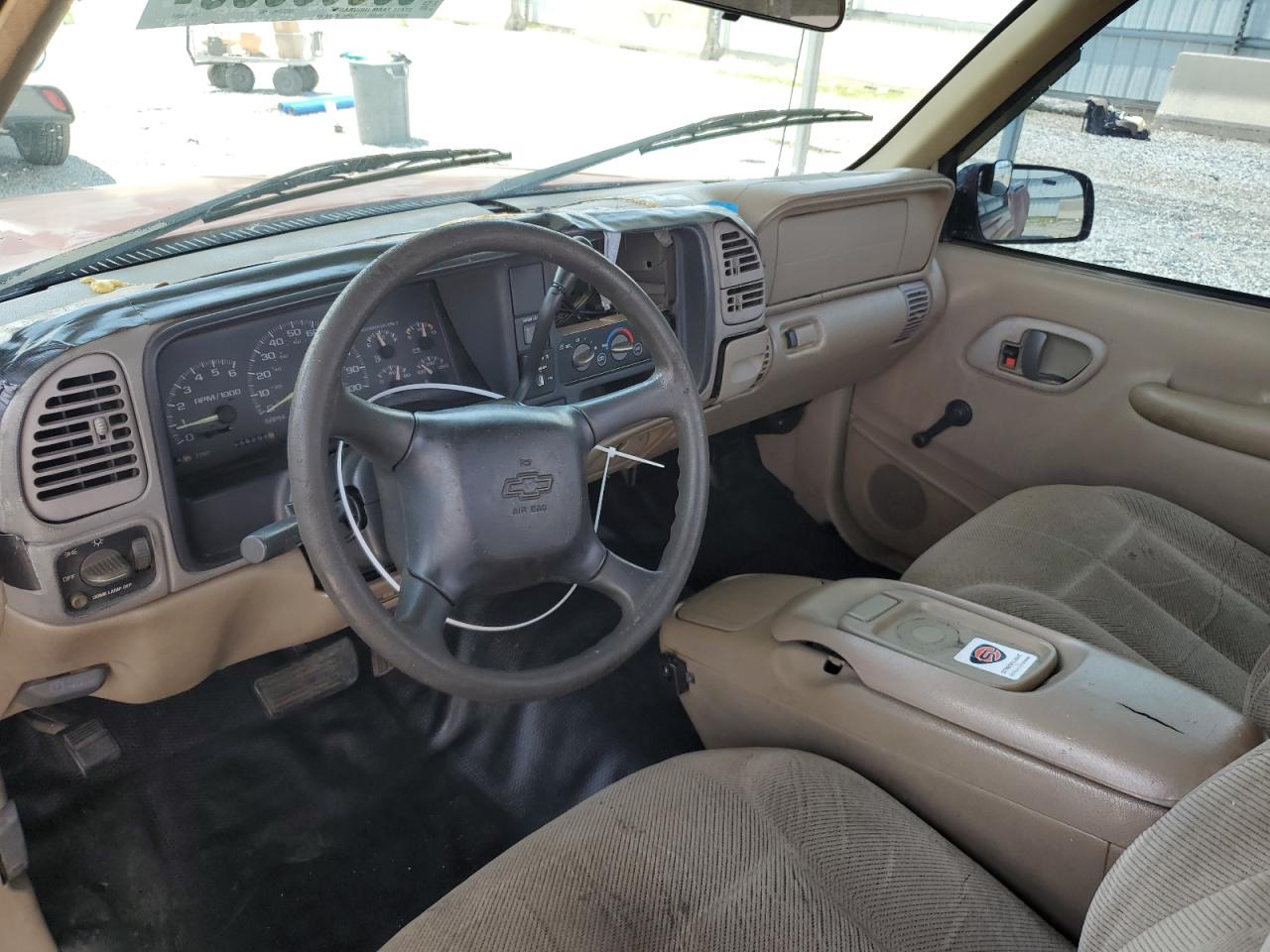 1998 Chevrolet Gmt-400 C1500 VIN: 1GCEC14W0WZ244253 Lot: 63598935