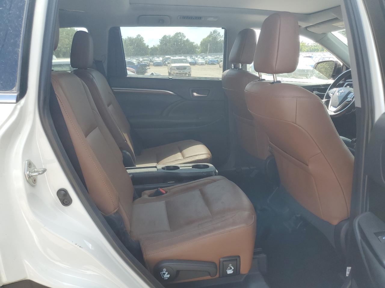 2019 Toyota Highlander Limited VIN: 5TDYZRFH0KS329887 Lot: 63302965