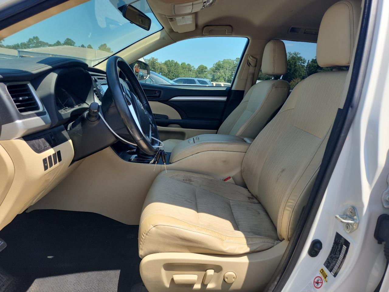 2015 Toyota Highlander Le VIN: 5TDZKRFH3FS046186 Lot: 66908035