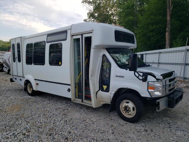 2019 Ford Econoline E450 Super Duty Cutaway Van