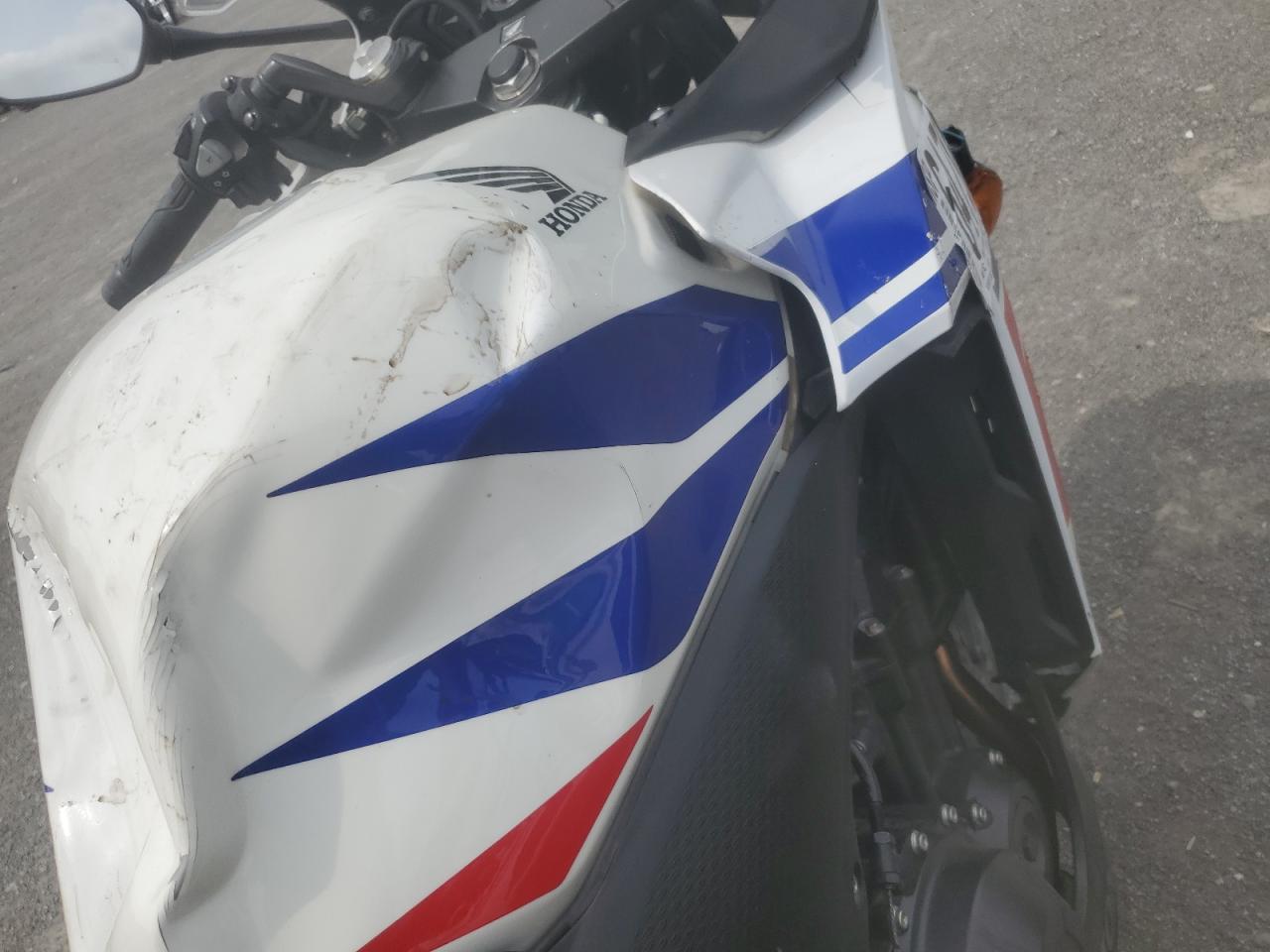 2014 Honda Cbr500 R VIN: MLHPC446XE5100674 Lot: 69364825