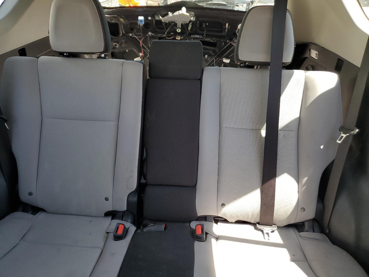 2017 Toyota Rav4 Xle VIN: JTMRFREV8HJ707254 Lot: 64804105