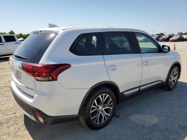  MITSUBISHI OUTLANDER 2018 Biały