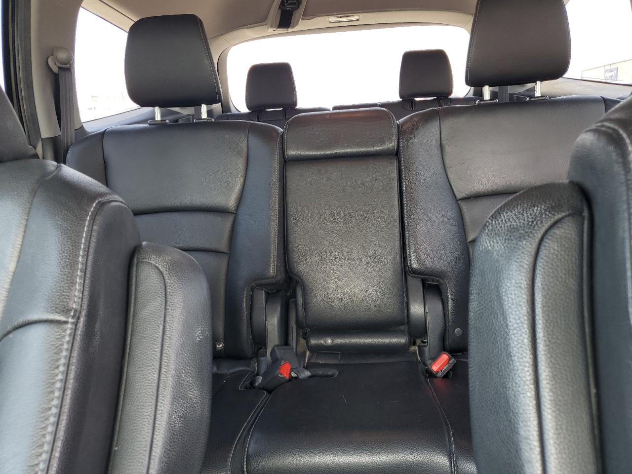 2017 Honda Pilot Touring VIN: 5FNYF6H92HB045588 Lot: 63999535