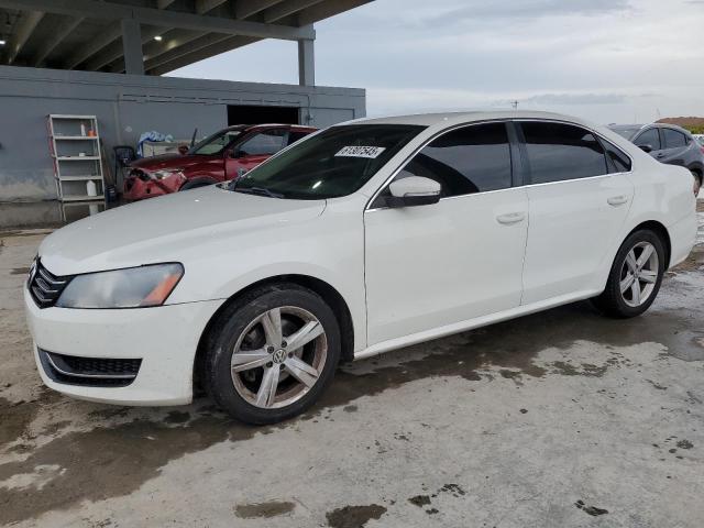  VOLKSWAGEN PASSAT 2013 Biały