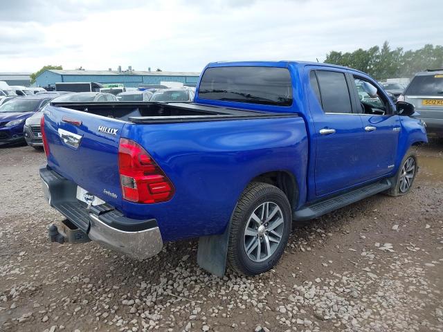 2019 TOYOTA HILUX INVI