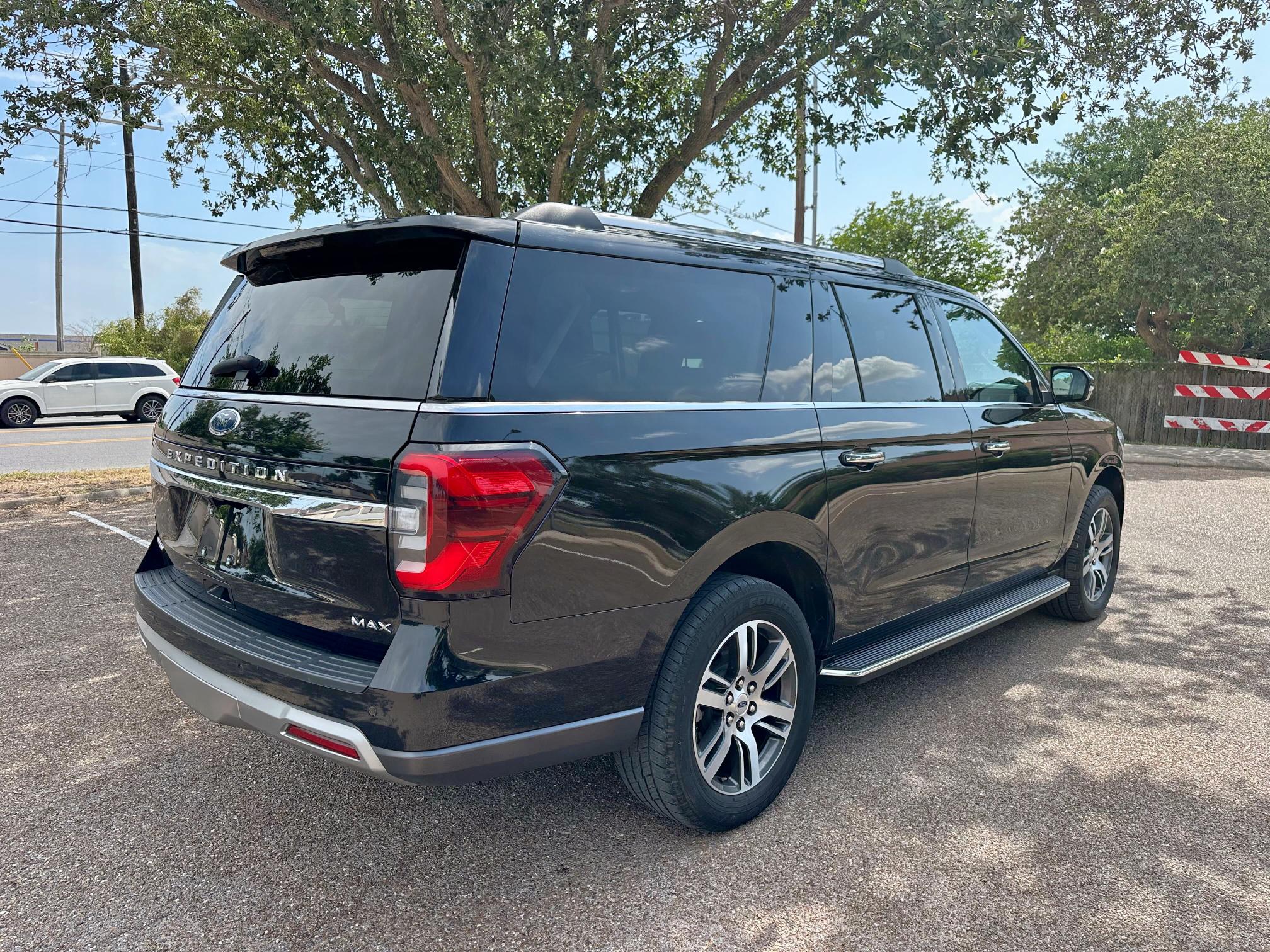  FORD EXPEDITION 2023 Black