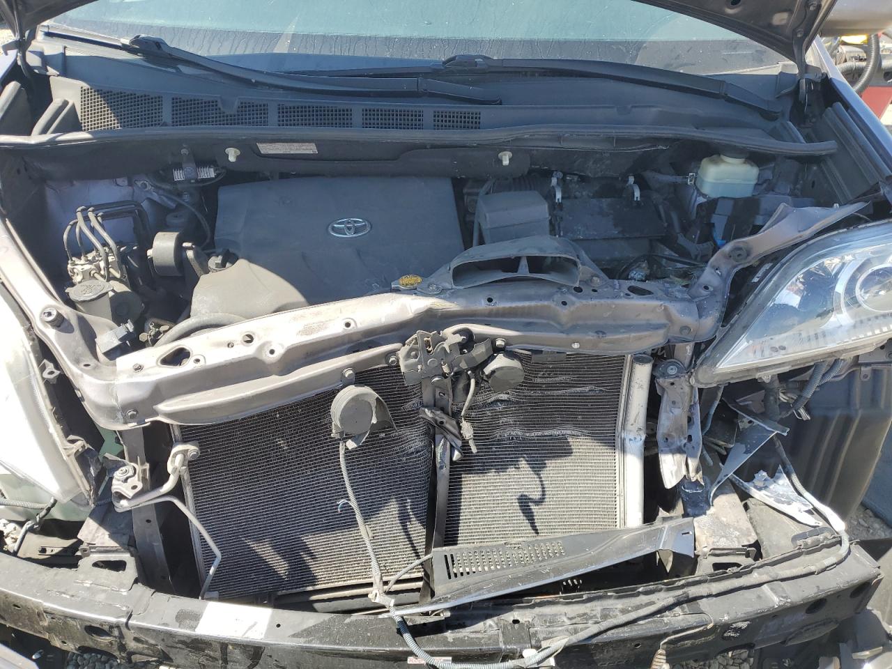 2015 Toyota Sienna Xle VIN: 5TDYK3DC3FS630720 Lot: 64542895