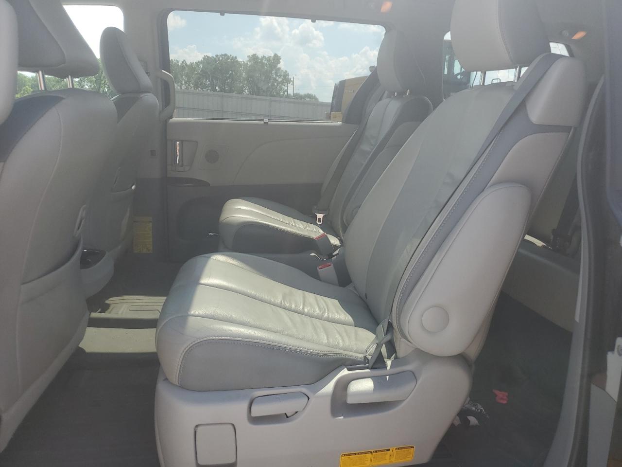 2014 Toyota Sienna Xle VIN: 5TDDK3DC3ES082361 Lot: 64257095